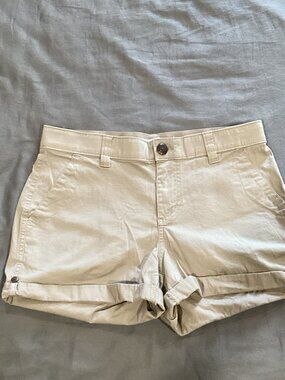 Boston Traders Dark Tan Cuffed Shorts - sz 6
